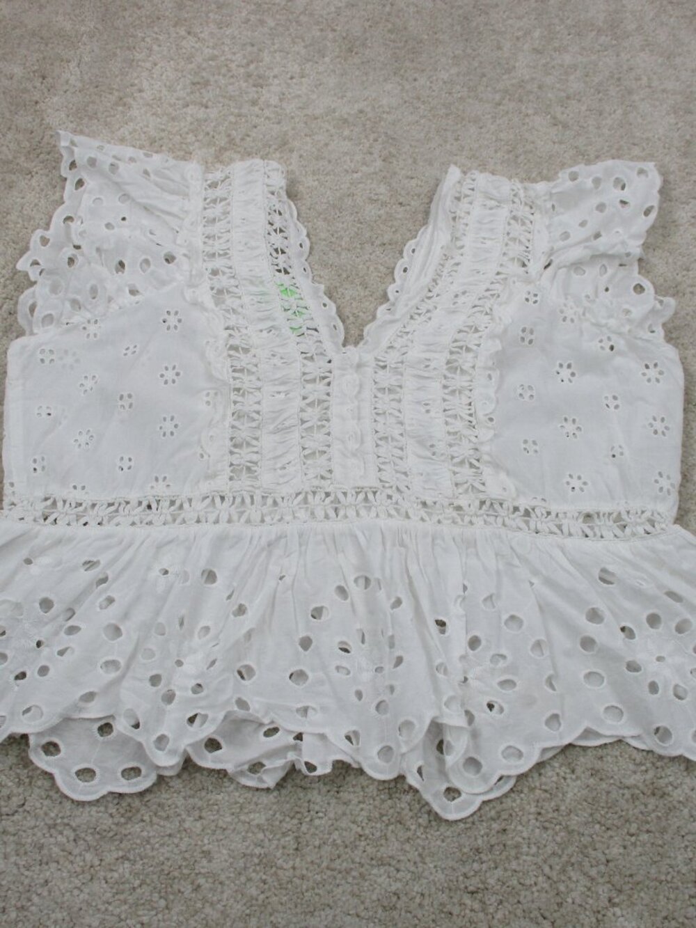 Jennifer & Grace Blouse Large White Eyelet Flutter Sleeve Delicate Lace Womens - Picture 6 of 9